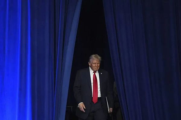 IranianAgentsPlottedtoKillDonaldTrump,JusticeDepartmentSays